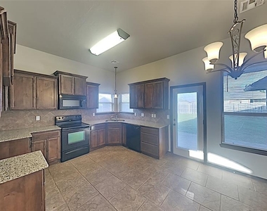 3204 Sahoma Trail - Photo Thumbnail 5