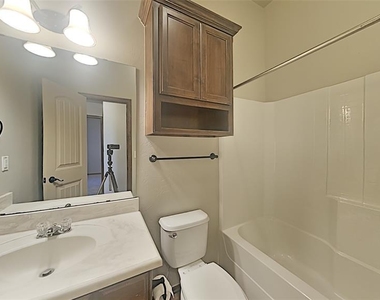 3204 Sahoma Trail - Photo Thumbnail 13