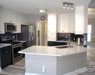 10442 Chelsea Bay Drive - Photo Thumbnail 16