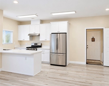2500 Hermosa Ave - Photo Thumbnail 1