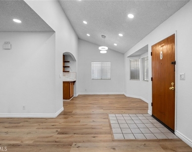 11855 Ramona - Photo Thumbnail 5