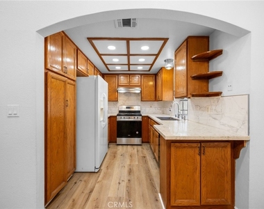 11855 Ramona - Photo Thumbnail 8