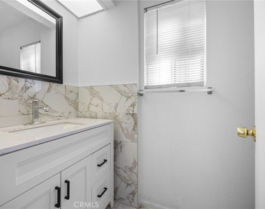 11855 Ramona - Photo Thumbnail 10