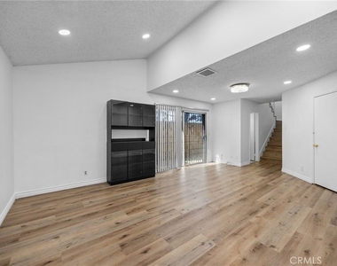 11855 Ramona - Photo Thumbnail 3