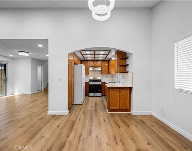11855 Ramona - Photo Thumbnail 7