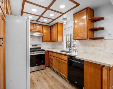 11855 Ramona - Photo Thumbnail 9
