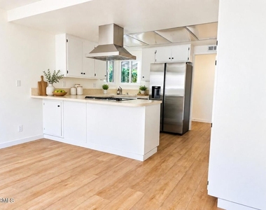5376 Lehigh Street - Photo Thumbnail 3