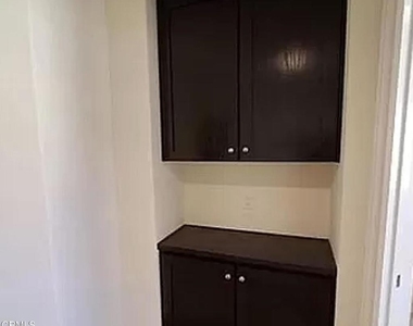 343 Newbury Vista Lane - Photo Thumbnail 17