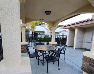 343 Newbury Vista Lane - Photo Thumbnail 24