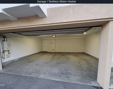 343 Newbury Vista Lane - Photo Thumbnail 22