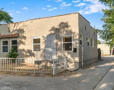 6642 Vineland Avenue - Photo Thumbnail 3