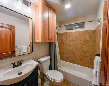2300 Cypress - Photo Thumbnail 21