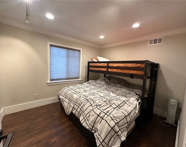 2300 Cypress - Photo Thumbnail 14