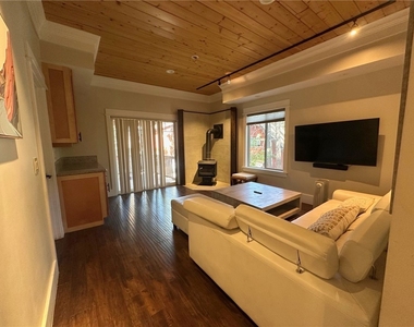 2300 Cypress - Photo Thumbnail 15