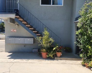 14301 Addison Street - Photo Thumbnail 2