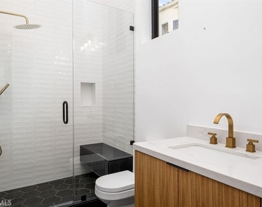 4952 Haskell Avenue - Photo Thumbnail 22