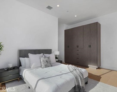4952 Haskell Avenue - Photo Thumbnail 16