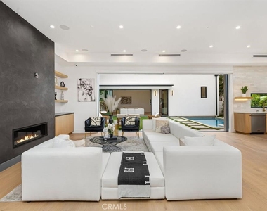 4952 Haskell Avenue - Photo Thumbnail 3