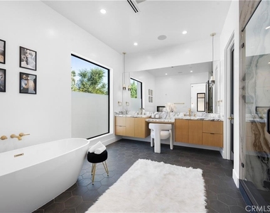 4952 Haskell Avenue - Photo Thumbnail 13