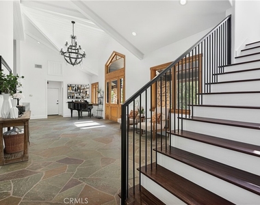 24305 Bridle Trail - Photo Thumbnail 10