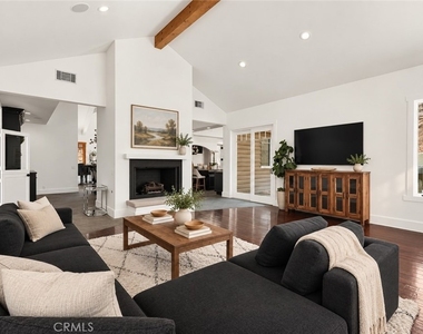 24305 Bridle Trail - Photo Thumbnail 8