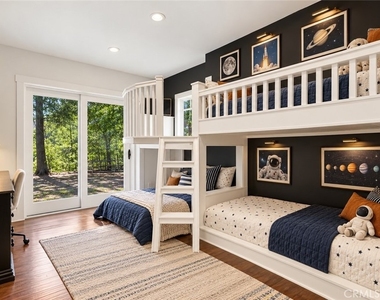 24305 Bridle Trail - Photo Thumbnail 17