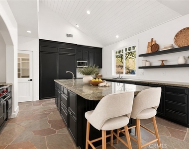 24305 Bridle Trail - Photo Thumbnail 6