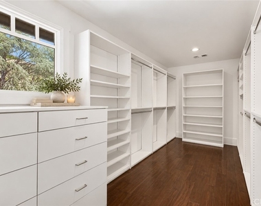 24305 Bridle Trail - Photo Thumbnail 13