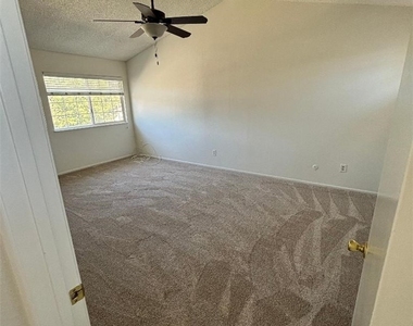 21730 Merridy - Photo Thumbnail 2
