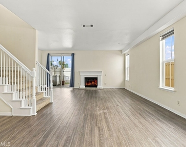 1800 S Pacific Coast - Photo Thumbnail 3