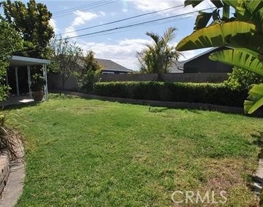 3421 Rowena Drive - Photo Thumbnail 30