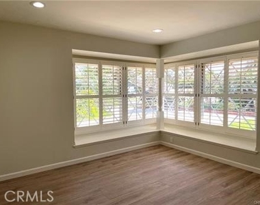 3421 Rowena Drive - Photo Thumbnail 20