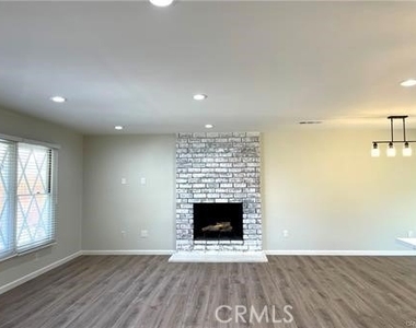 3421 Rowena Drive - Photo Thumbnail 11