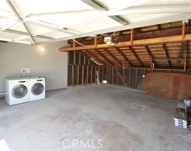 3421 Rowena Drive - Photo Thumbnail 33