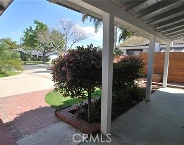 3421 Rowena Drive - Photo Thumbnail 31