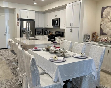 2015 Mindoro Lane - Photo Thumbnail 10