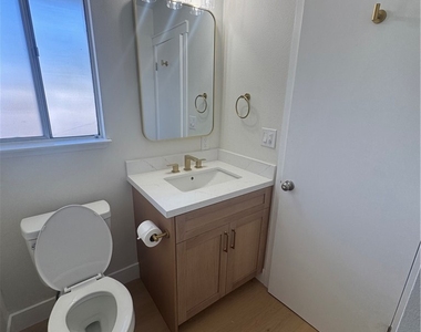 151 W Bay - Photo Thumbnail 12