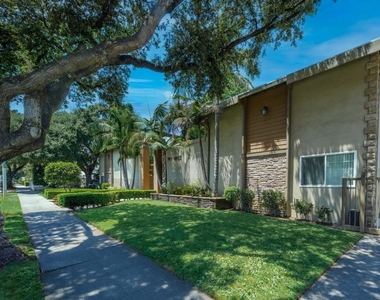 761 E Orange Grove Boulevard - Photo Thumbnail 19