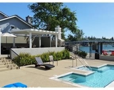 10 Cove - Photo Thumbnail 2