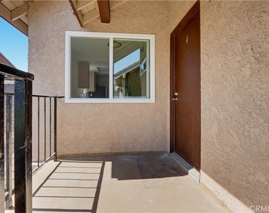 4881 Vista Dr - Photo Thumbnail 1