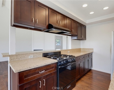 4881 Vista Dr - Photo Thumbnail 11