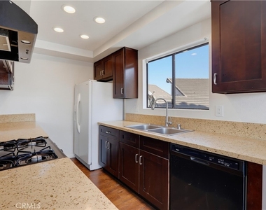 4881 Vista Dr - Photo Thumbnail 10