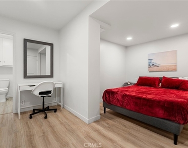 5920 E Ocean Blvd - Photo Thumbnail 6