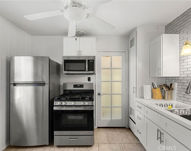 5920 E Ocean Blvd - Photo Thumbnail 3