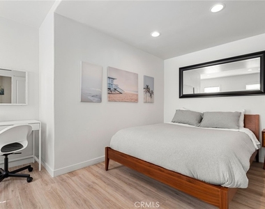 5916 E Ocean - Photo Thumbnail 7