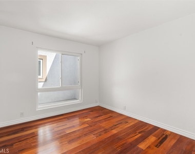 24422 Verena Court - Photo Thumbnail 14