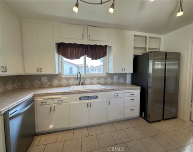 125 Nieto Avenue - Photo Thumbnail 13