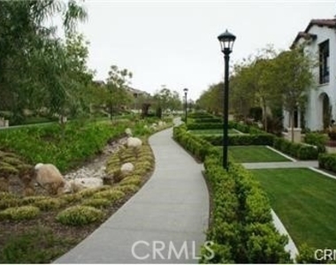 166 Playa Circle - Photo Thumbnail 18