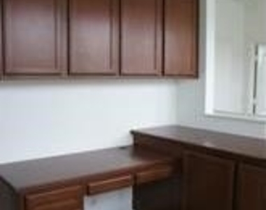 166 Playa Circle - Photo Thumbnail 9