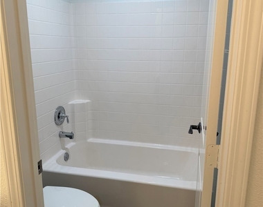 166 Playa Circle - Photo Thumbnail 12